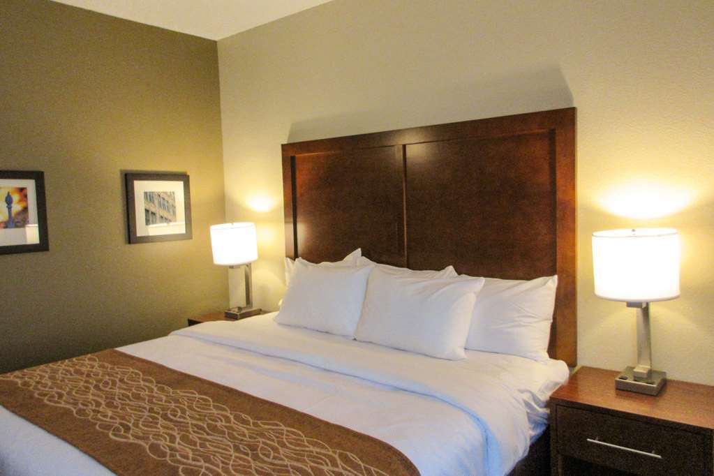 Comfort - Adjacent The Hotel