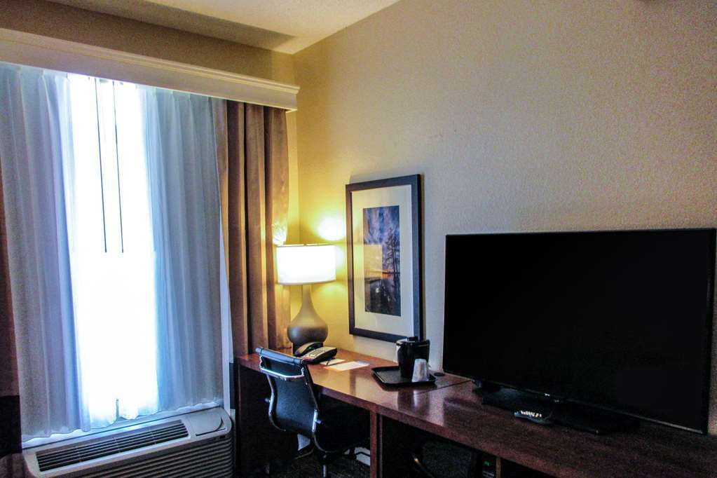 Comfort - Adjacent The Hotel 2*