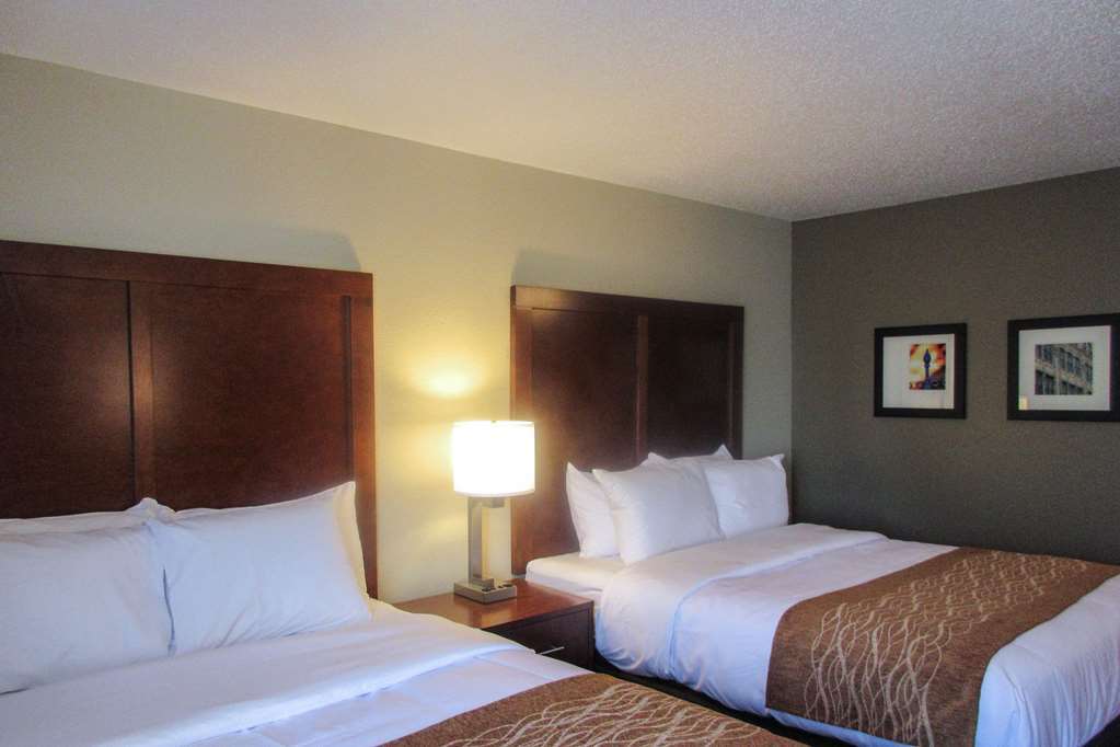 Hotel Comfort - Adjacent The DeKalb