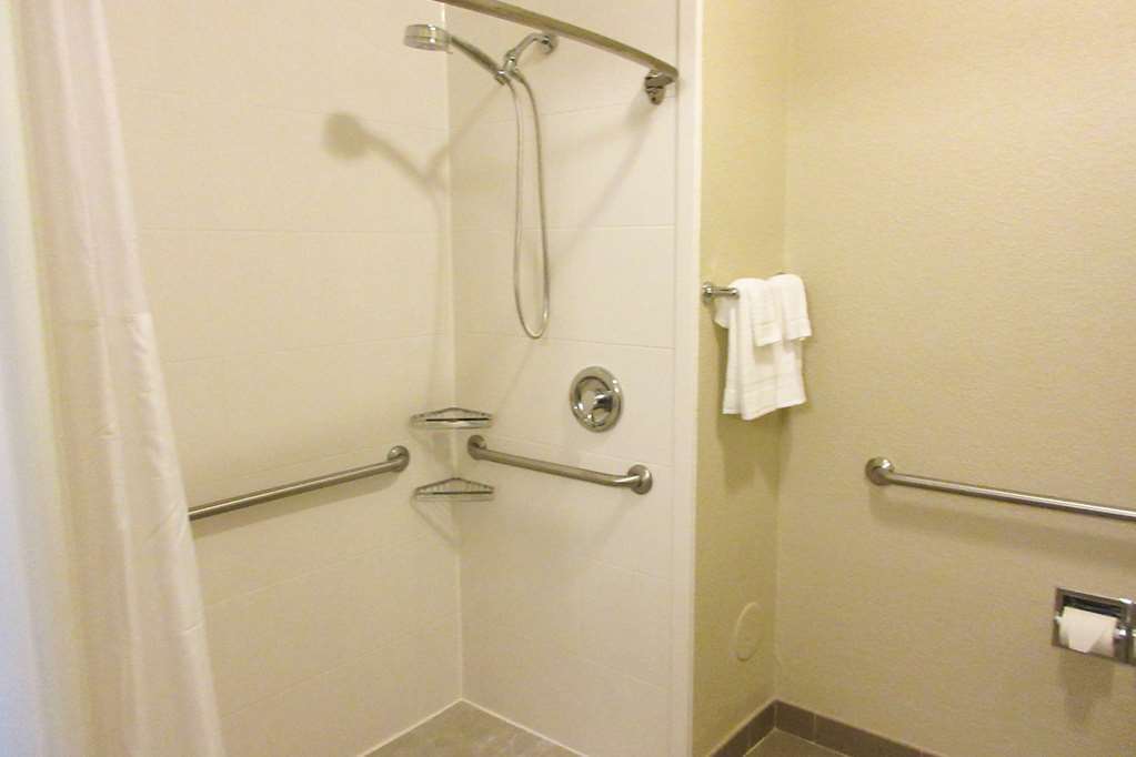 Comfort - Adjacent The Hotel